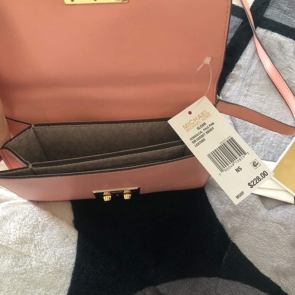 Purse - Picture 4 of 9